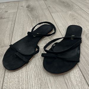 TKEES Mia Suede Black size 7
